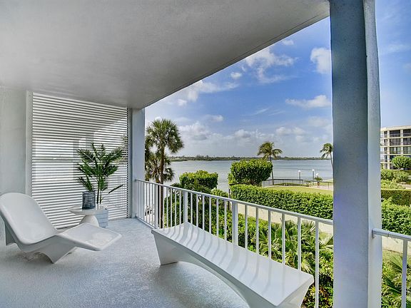 Home For Sale In Cove