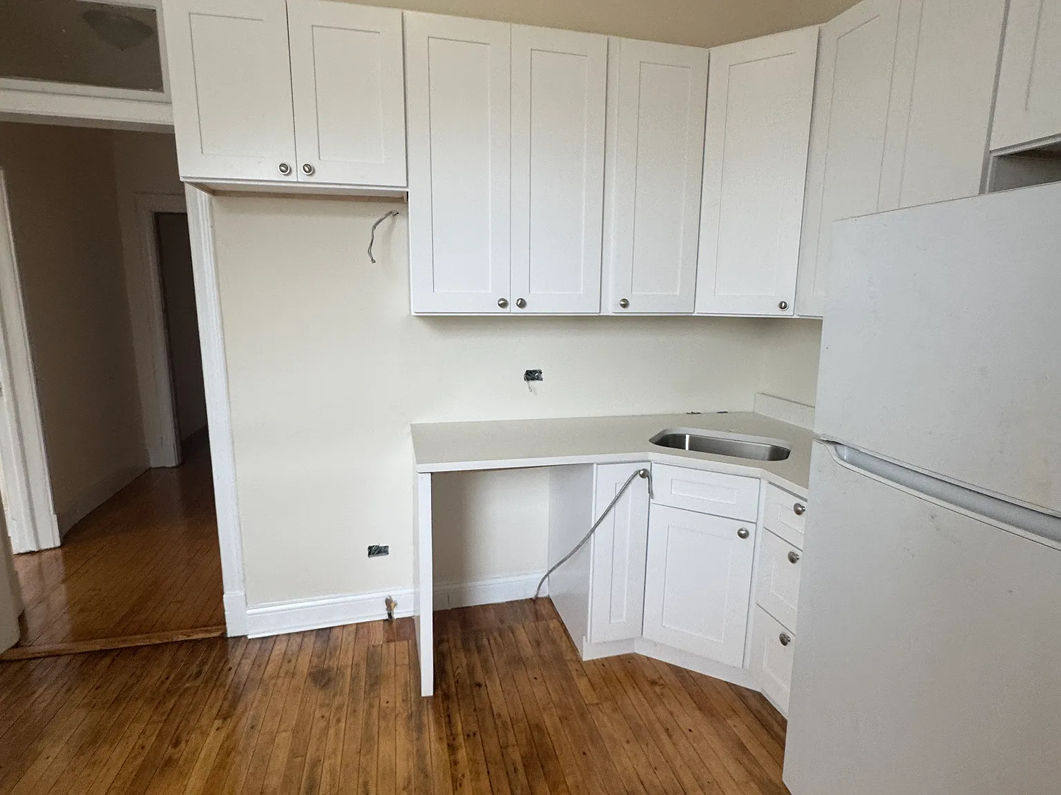 3 bed, 1200 sqft, $3,500 — Photo 3
