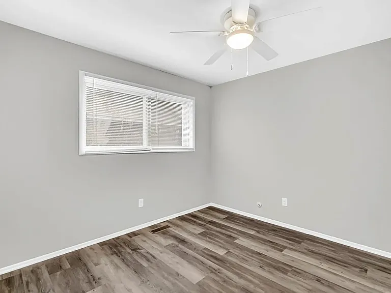 9201 Kennedy Ave #1C — Photo 5