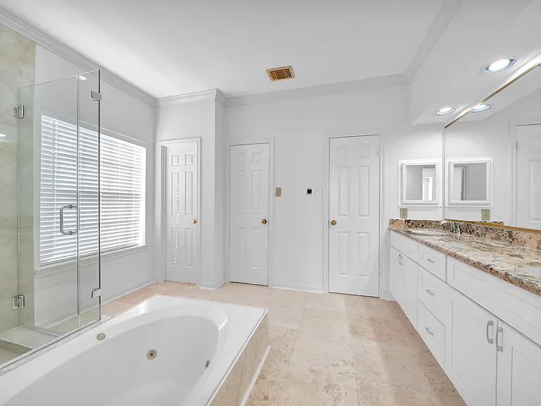 4622 Grand Cayman Dr — Photo 16