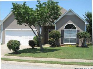 1140 Amberley Woods Dr, Helena, AL 35080