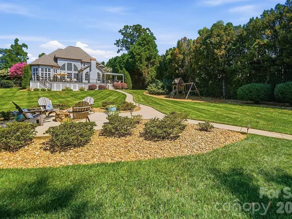 3210 Lake Shore Rd S, Denver, NC 28037