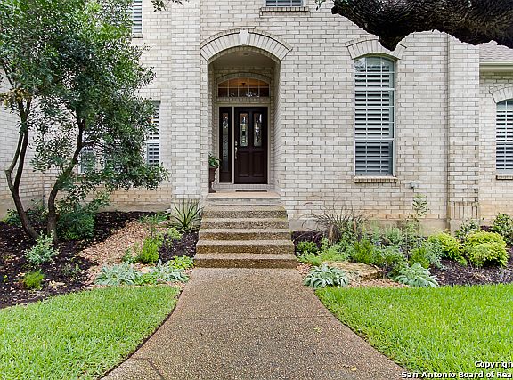 2nd image of 8515 Fairway Trail