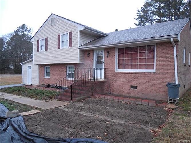 2nd image of 716 Lakeview Ave