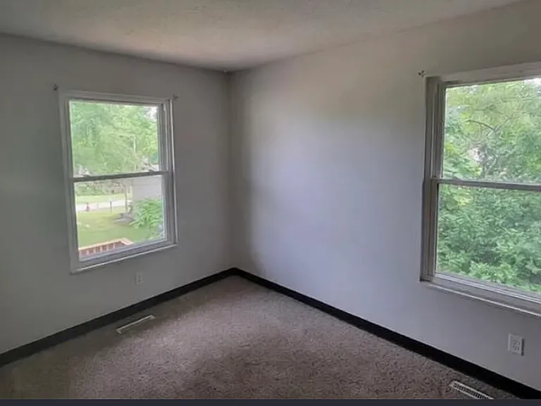807 N Clark Ave — Photo 16