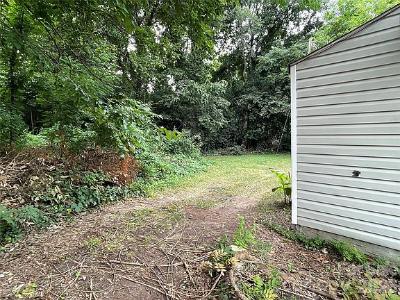 5th image of 410 Mill Rd