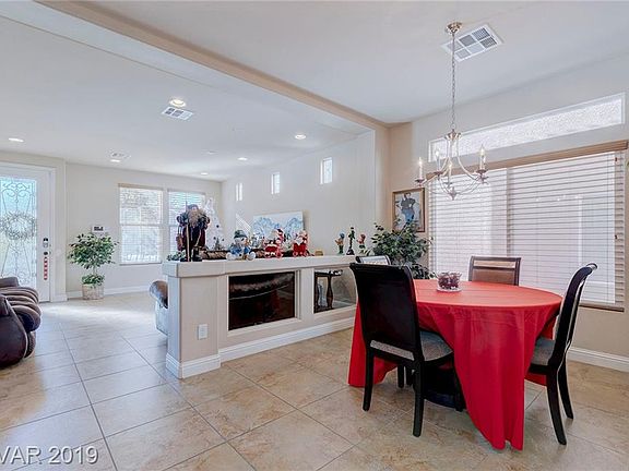 5th image of 1090 Saffex Rose Ave