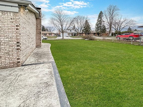 5th image of 3007 Warrington Dr