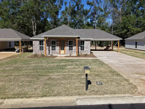 1311 Jones St, Water Valley, MS 38965