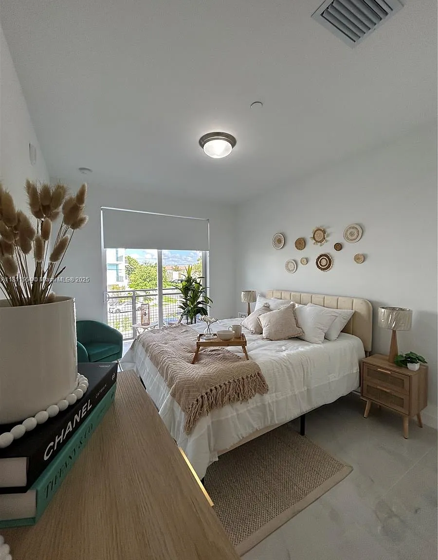 Tamiami City Sec B Rev — Photo 4