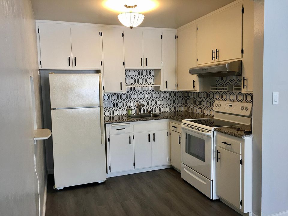 1st image of 3360 18th St #4