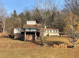 515 Cedar Ave, Hinton, WV 25951