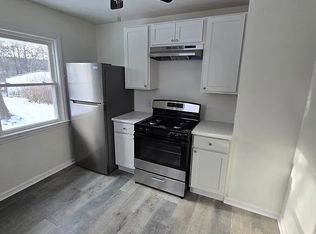 1472 E 204th St, Euclid, OH 44117