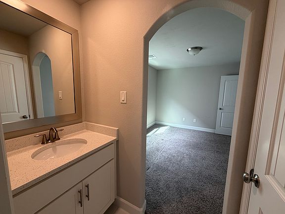 4th image of 4610 Center St