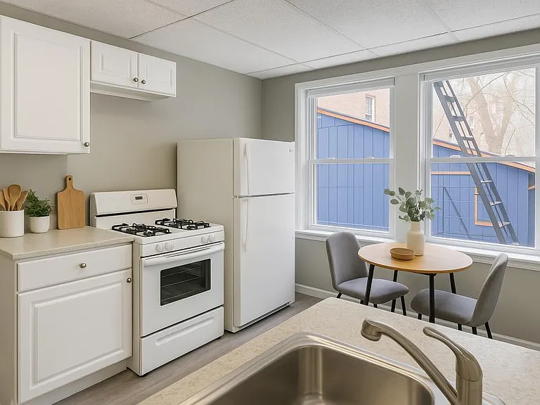 201 Emming St #3 — Photo 1