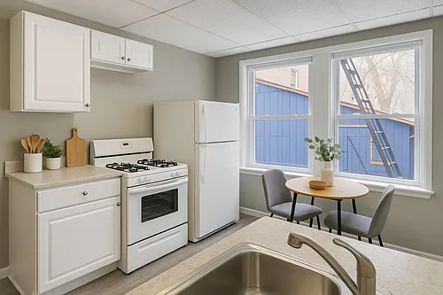 201 Emming St #3 Photo 1