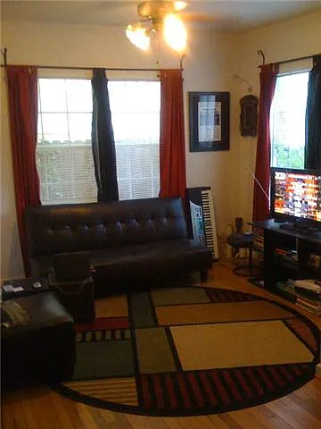 1 bed, $950 — Photo 1