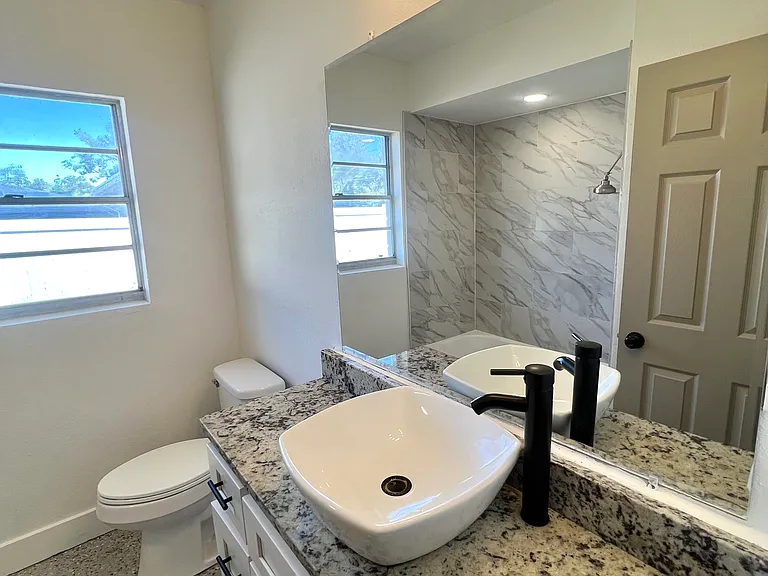6819 E 21st Ave — Photo 8