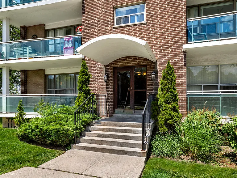 6 The Donway E #210 — Photo 19