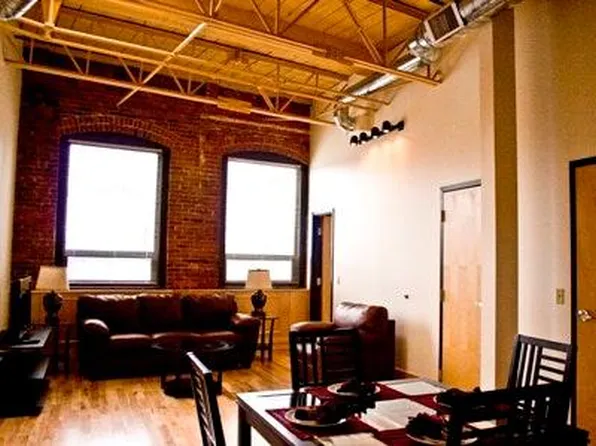 7 Emerald St, Keene, NH 03431