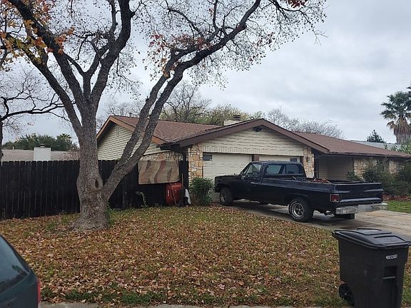 3rd image of 8915 Timber Park St