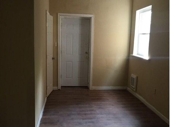5th image of 33 S Millick St