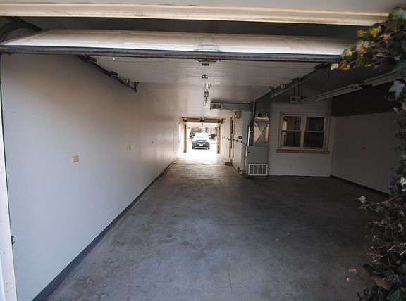 5th image of 1122 Kemman Ave