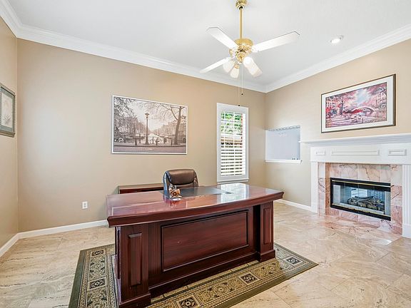 5th image of 531 W North Hill Dr