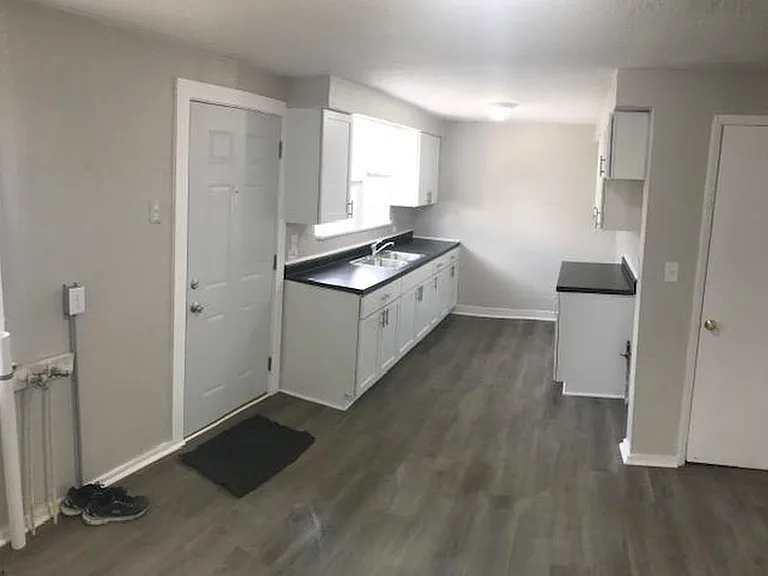 815 Dawson St #1 — Photo 8
