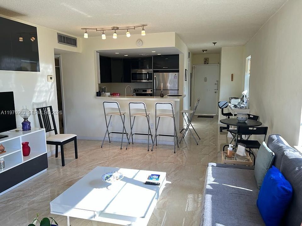 2nd image of 1130 11th St APT 5A