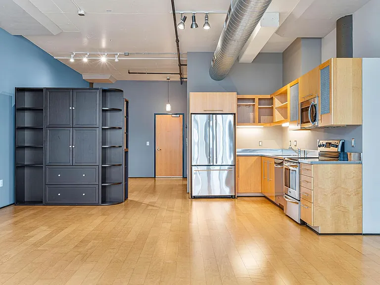 1400 NW Irving St #510 — Photo 12