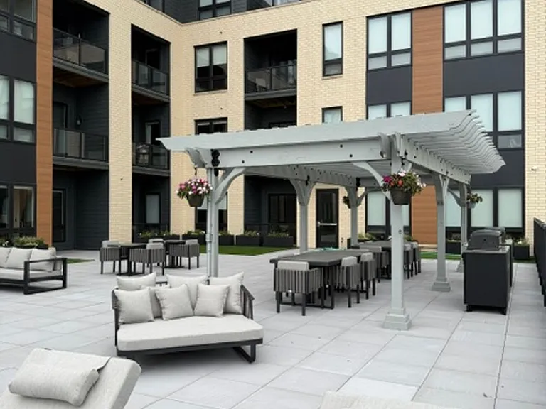 Brand New - War Eagle Apartments in the River Point District — Photo 10