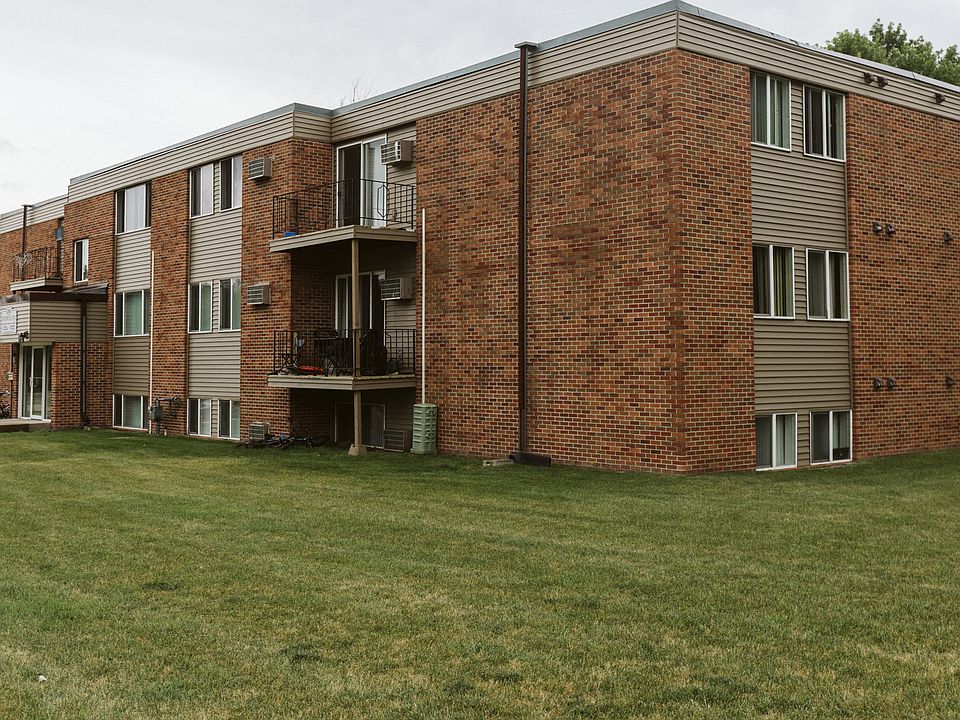 Riverwood 1201 Memorial Dr Crookston MN Zillow