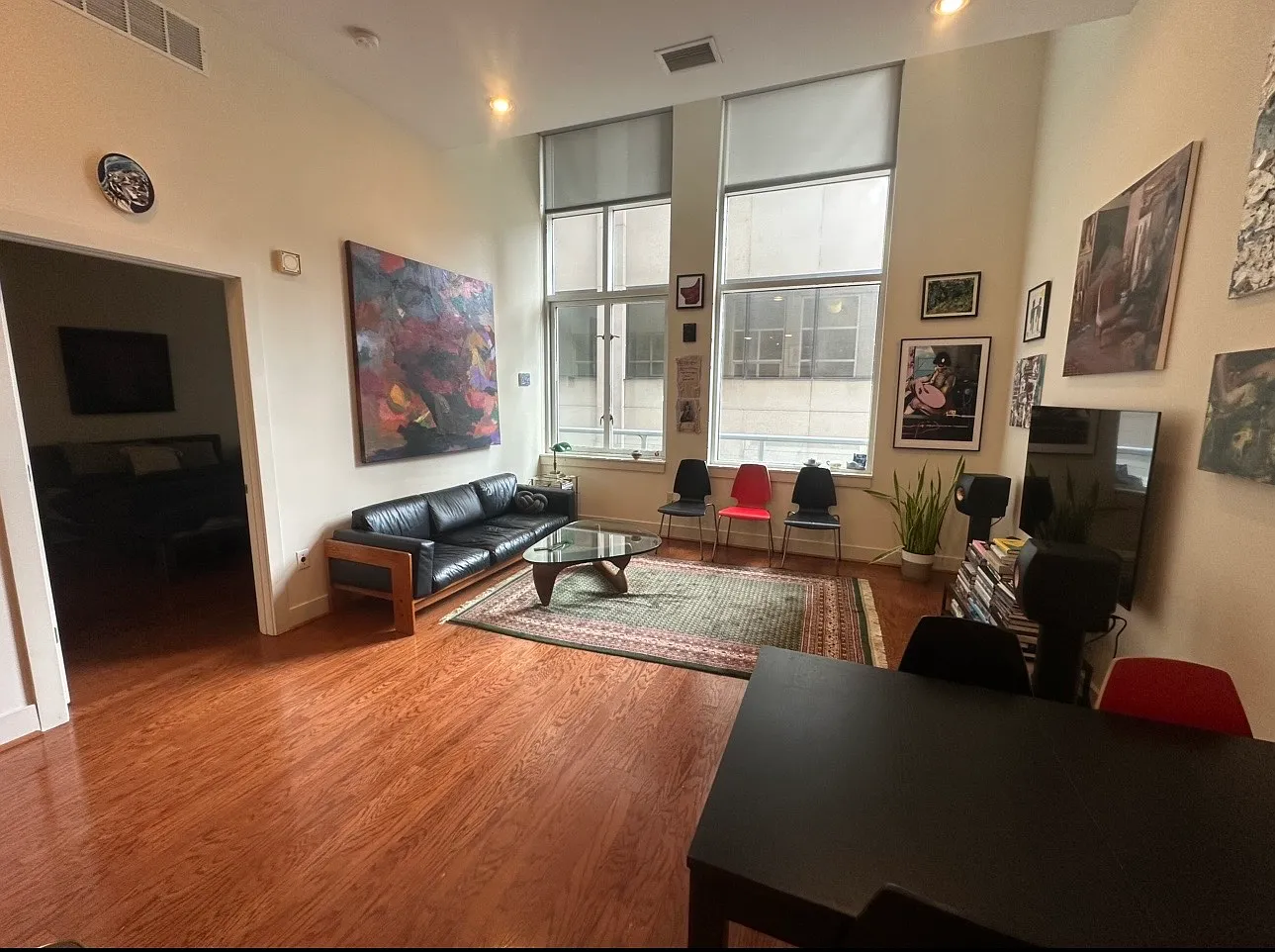 1 bed, 1.5 bath, 1040 sqft, $3,075 — Photo 2
