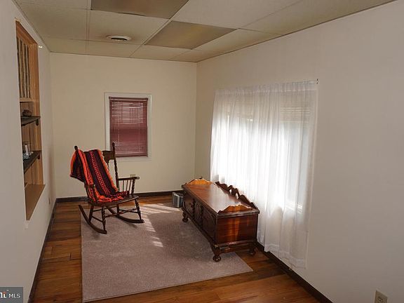 3rd image of 5521 Lincoln Hwy W #W