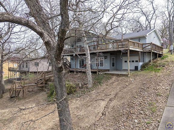3rd image of 4955 Saratoga Dr