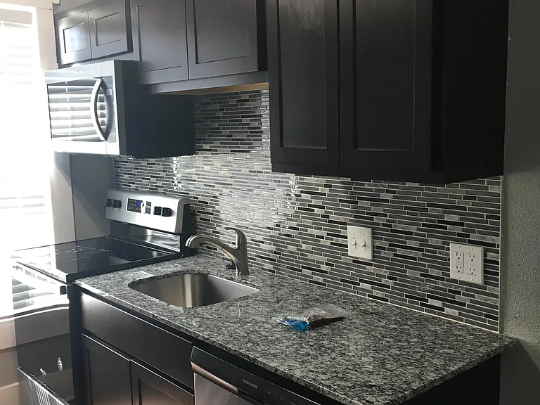 2600 N Robinson Ave #B — Photo 10