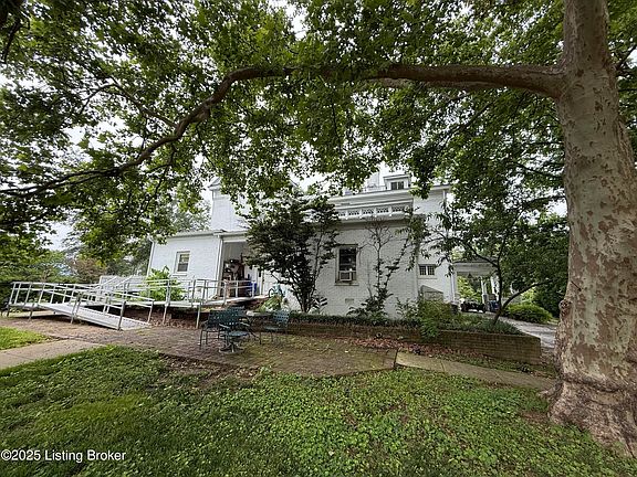 5th image of 321 S Main St