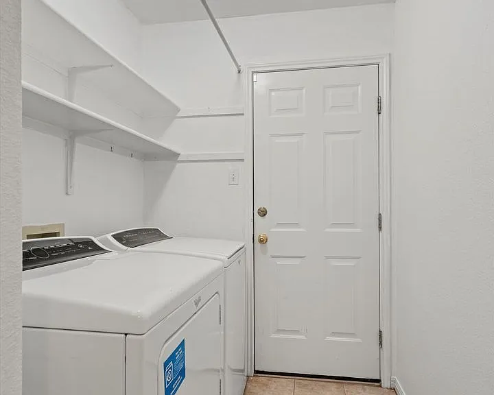 7902 Isaac Pryor Dr — Photo 29
