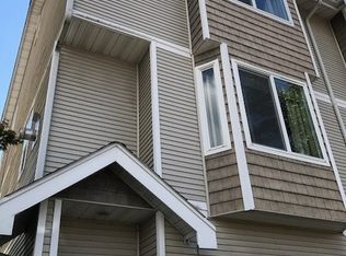 1131 N 94th St, Seattle, WA 98103