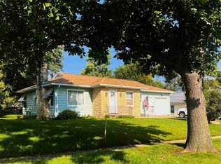 1230 Lincoln Dr, Marion, IA 52302