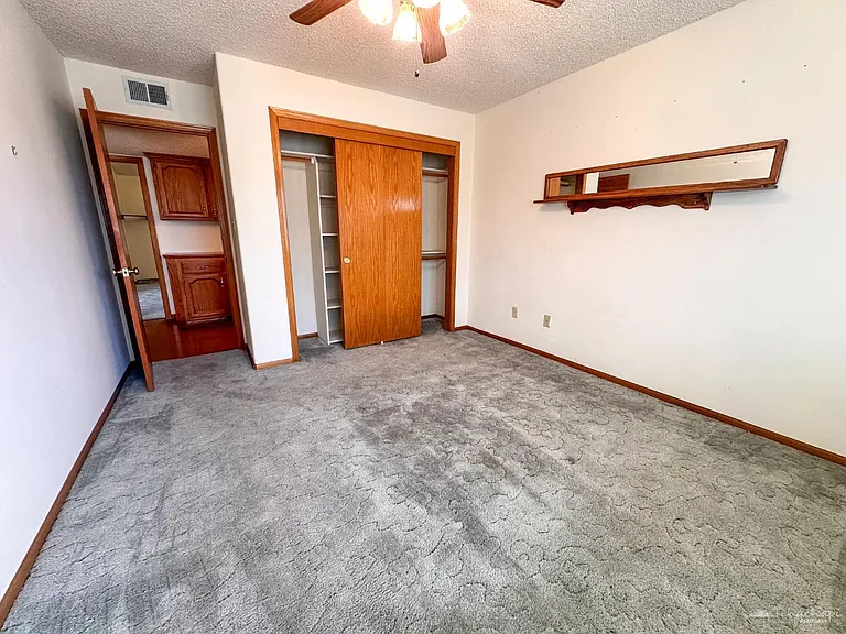28301 Bear Valley Rd — Photo 11