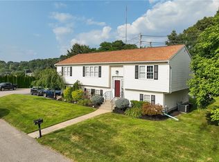 30 Sprague Cir, Johnston, RI 02919