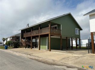 103 W Commerce St, Port O Connor, TX 77982