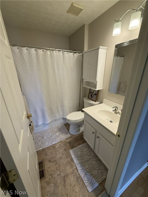 544 Country View Pkwy, Northfield, OH - View 3