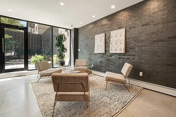 Rented by Bond New York | media 52