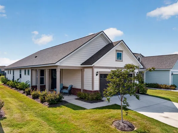 333 Dahlia Row Dr, Summerville, SC 29486