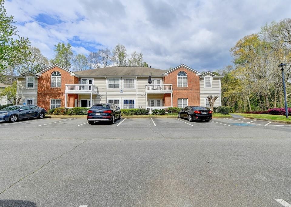 1st image of 4022 Orchard Hill Ter