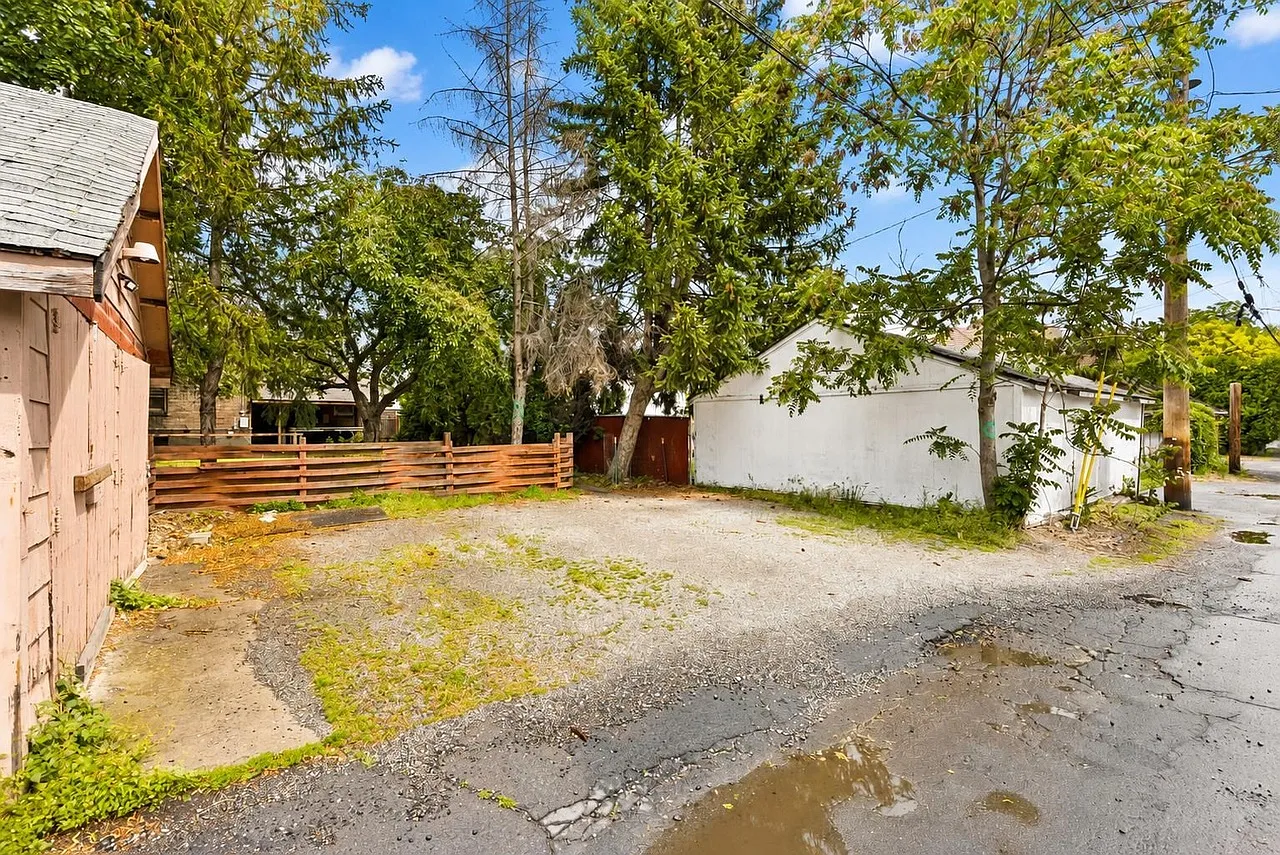 6 bed, 2580 sqft, $3,600 — Photo 3