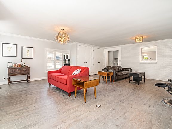 5th image of 240 Green Harbor Rd